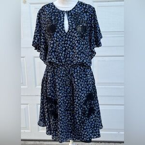 Women's Reiss floral flutter sleeves dress blue black 10